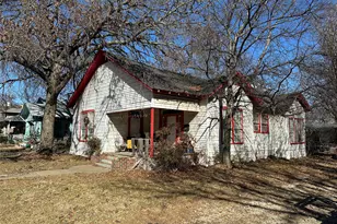 700 N Clinton Ave, Dallas, TX 75208 - Photo 1