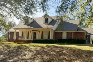 2001 Ventureview St, Palestine, TX 75803 - Photo 3