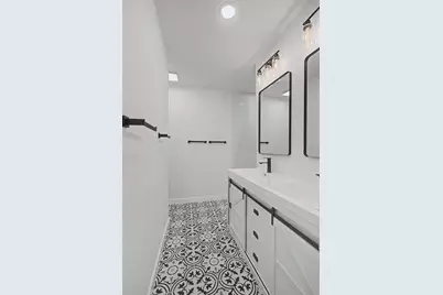 806 Laguna Drive, Garland, TX 75043 - Photo 19