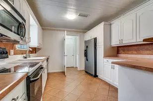 6421 Winifred Dr, Fort Worth, TX 76133 - Photo 5