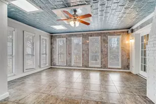 6421 Winifred Dr, Fort Worth, TX 76133 - Photo 9