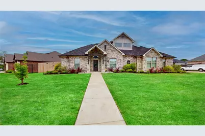 1520 Bent Creek Drive, Cleburne, TX 76033 - Photo 3