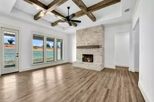 10016 Valley Oak Way, Springtown, TX 76082 - Photo 5