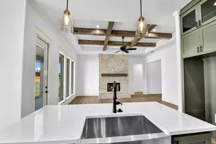 10016 Valley Oak Way, Springtown, TX 76082 - Photo 11