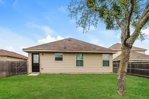 1601 Oriole Dr, Ennis, TX 75119 - Photo 3