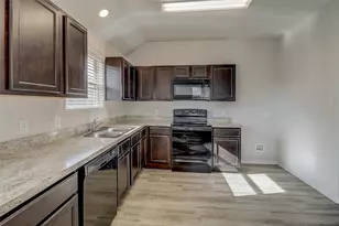 1601 Oriole Dr, Ennis, TX 75119 - Photo 5