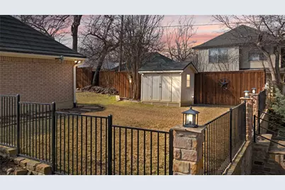 5000 Bridgewater Drive, Arlington, TX 76017 - Photo 27