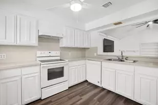 13351 Kit Ln, Dallas, TX 75240 - Photo 11