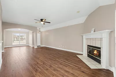 5704 Bandera Drive, The Colony, TX 75056 - Photo 9