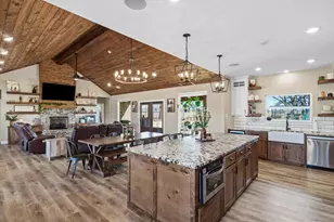 2055 Eastfield Dr, Wills Point, TX 75169 - Photo 11