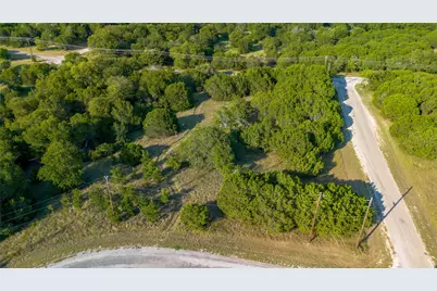 40031 Brentwood Court, Whitney, TX 76692 - Photo 13