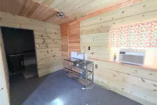 105 E Riley, Wortham, TX 76693 - Photo 11