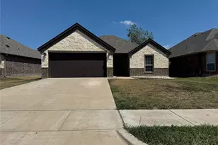 8805 Kiowa Dr, Greenville, TX 75402 - Photo 1
