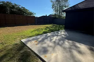 8805 Kiowa Dr, Greenville, TX 75402 - Photo 33