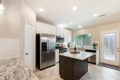 1809 Vista Royale Court, Fort Worth, TX 76108 - Photo 11