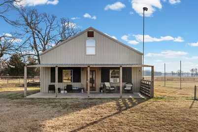 670 Farm Road 196 N, Blossom, TX 75416 - Photo 25