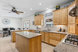 670 Farm Road 196 N, Blossom, TX 75416 - Photo 9