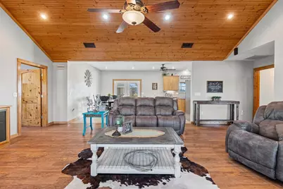 670 Farm Road 196 N, Blossom, TX 75416 - Photo 5