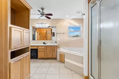 670 Farm Road 196 N, Blossom, TX 75416 - Photo 15