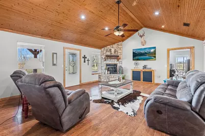 670 Farm Road 196 N, Blossom, TX 75416 - Photo 3