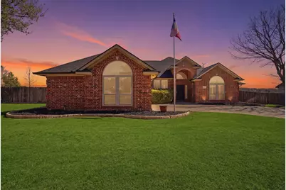 3115 Walnut Creek Parkway, Granbury, TX 76049 - Photo 3