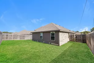 1508 Dove, Ennis, TX 75119 - Photo 3