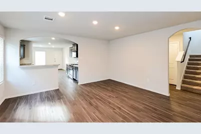 435 Thompson, Everman, TX 76140 - Photo 5