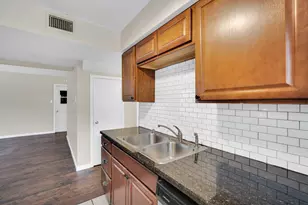 1208 Woodbrook St, Arlington, TX 76011 - Photo 11