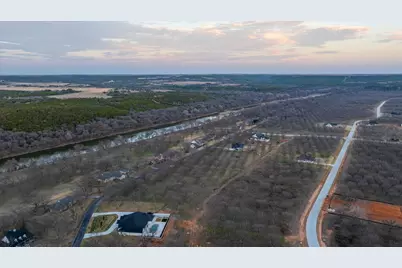 2160 E Landings N, Granbury, TX 76049 - Photo 11