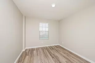 1930 Jasmine Dr, Ennis, TX 75146 - Photo 9