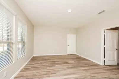 1930 Jasmine Drive, Ennis, TX 75146 - Photo 5