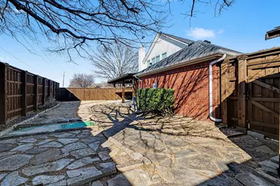 8615 Oakleaf Drive, Frisco, TX 75035 - Photo 17