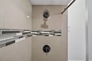 18040 Midway Rd, Dallas, TX 75287 - Photo 31