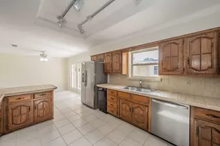 3020 Stonehenge Ln, Carrollton, TX 75006 - Photo 11