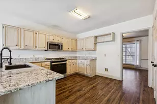 1517 High Pointe Cir, Cedar Hill, TX 75104 - Photo 9