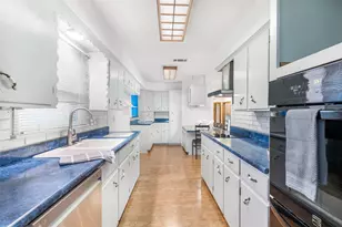 2713 Yorkshire, Sherman, TX 75092 - Photo 13