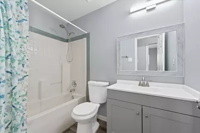 802 La Fiesta Drive, Grand Prairie, TX 75052 - Photo 13