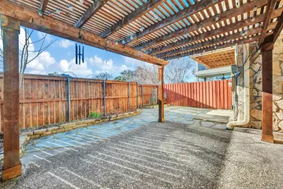 2901 Country Place Circle, Carrollton, TX 75006 - Photo 21