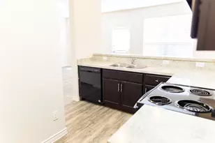 232 Cliff Height Cir, Dallas, TX 75241 - Photo 3