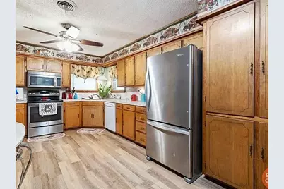 501 W College Street, Rising Star, TX 76471 - Photo 27