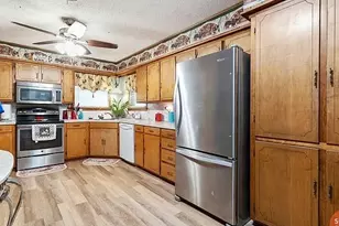 501 W College St, Rising Star, TX 76471 - Photo 27