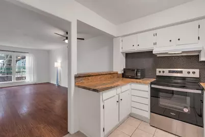 5305 Fleetwood Oaks Avenue #274, Dallas, TX 75235 - Photo 9
