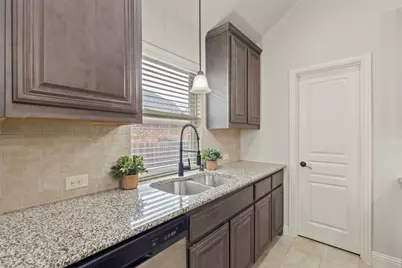 1020 Broken Wheel Trail, Aubrey, TX 76227 - Photo 11