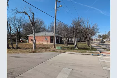 700 N 2nd Street, Princeton, TX 75407 - Photo 3