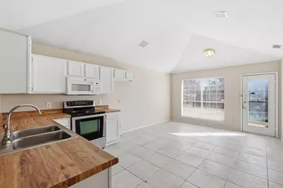 5722 Westchase Drive, North Richland Hills, TX 76180 - Photo 9