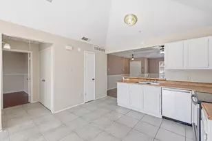 5722 Westchase Dr, North Richland Hills, TX 76180 - Photo 7