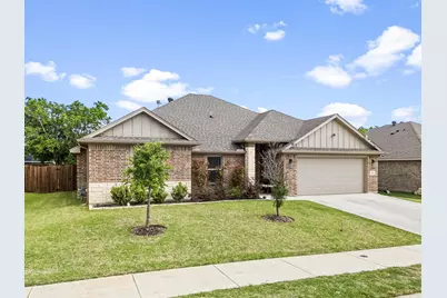 640 Mooney Drive, Saginaw, TX 76179 - Photo 3