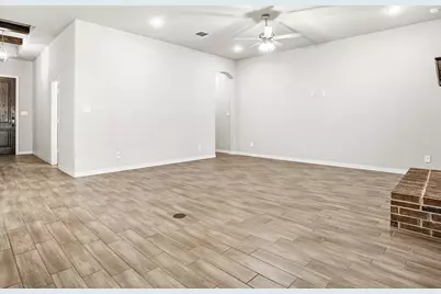 640 Mooney Drive, Saginaw, TX 76179 - Photo 17