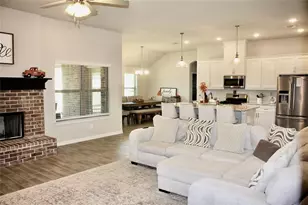 640 Mooney Dr, Saginaw, TX 76179 - Photo 13