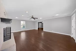 712 Sue Ann Ln, Burleson, TX 76028 - Photo 11